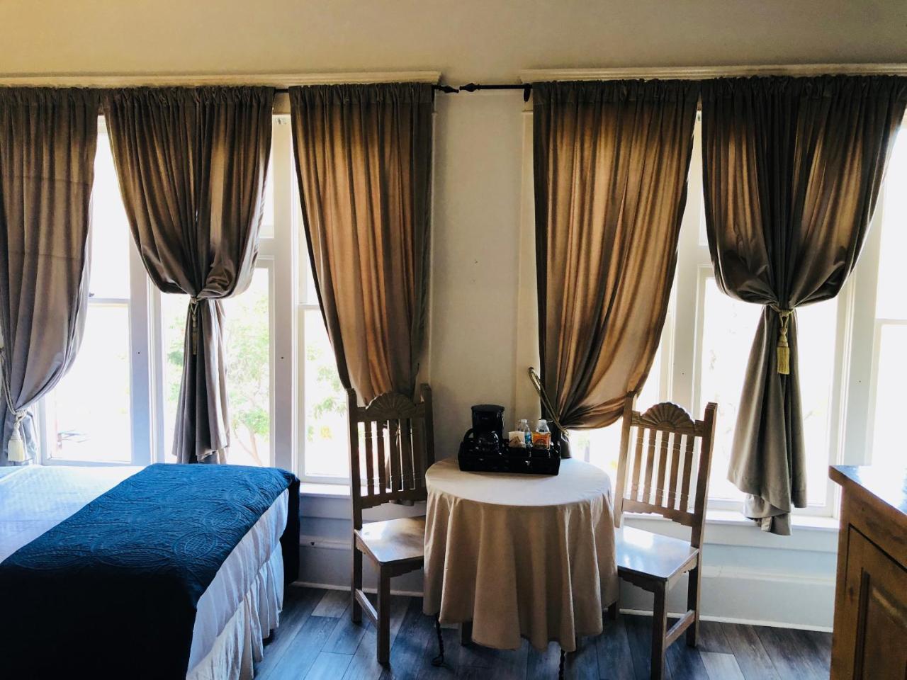 Hotel San Ramon Бисби Экстерьер фото